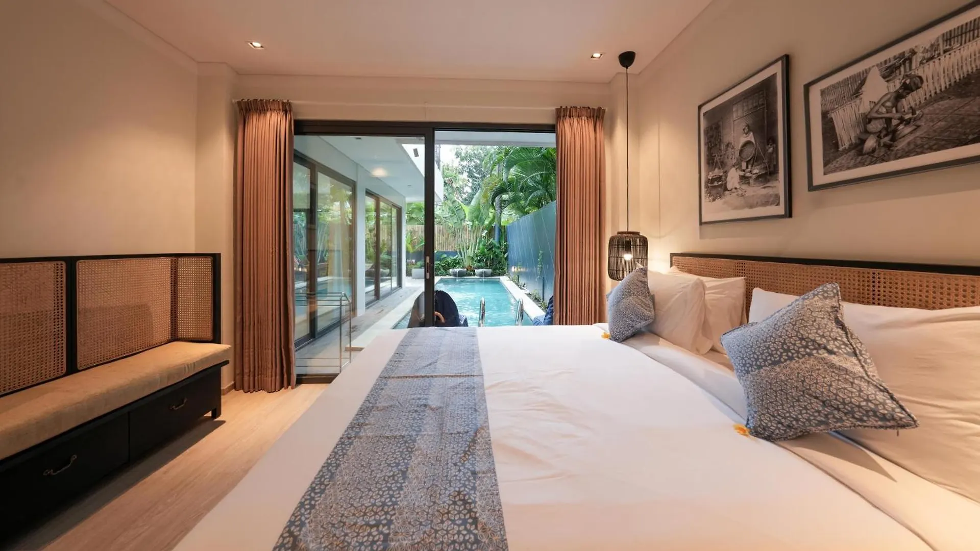 Twin Villas Seminyak Cora & Zeno By Exotic Bali Properties 0*, Seminyak (Bali)